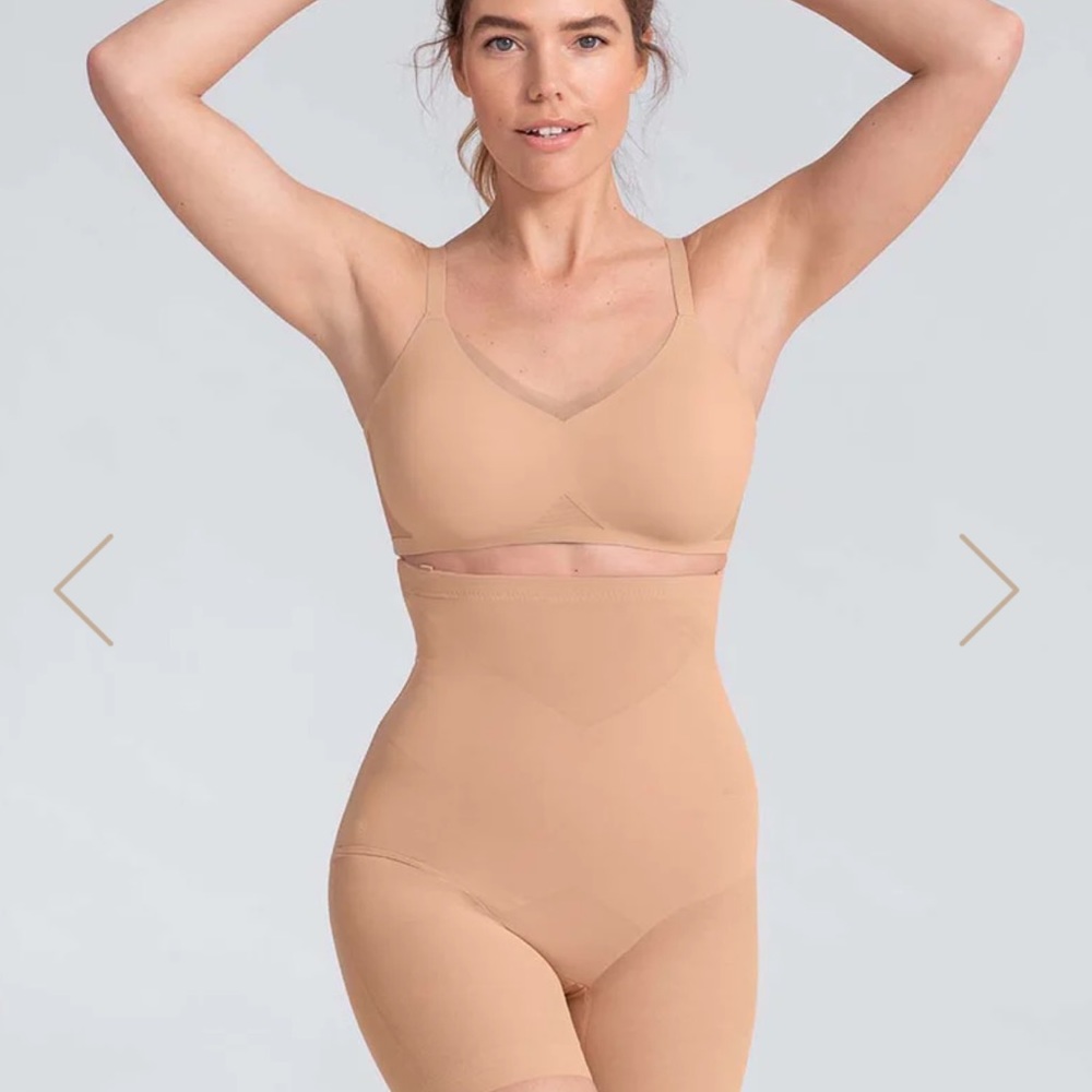 HoneyLove SuperPower Short | Sand | Size M | NWOT